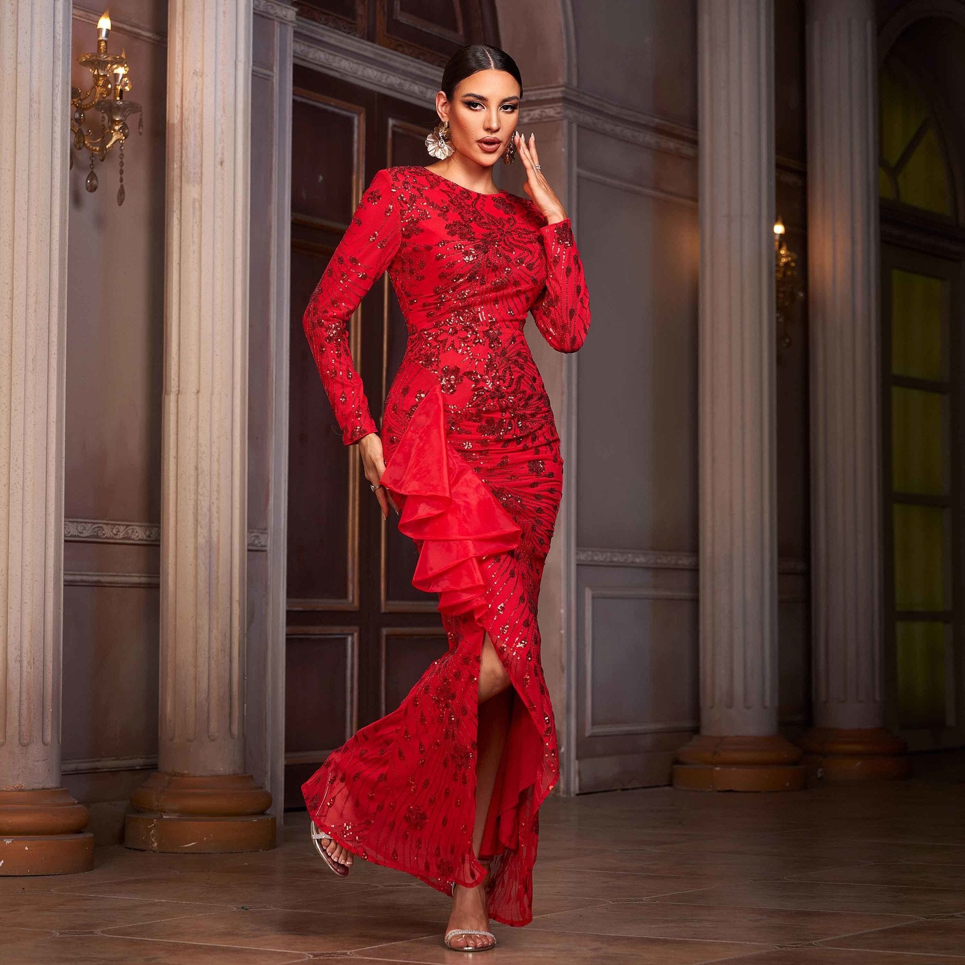 Long sleeved round neck lace evening dress dress